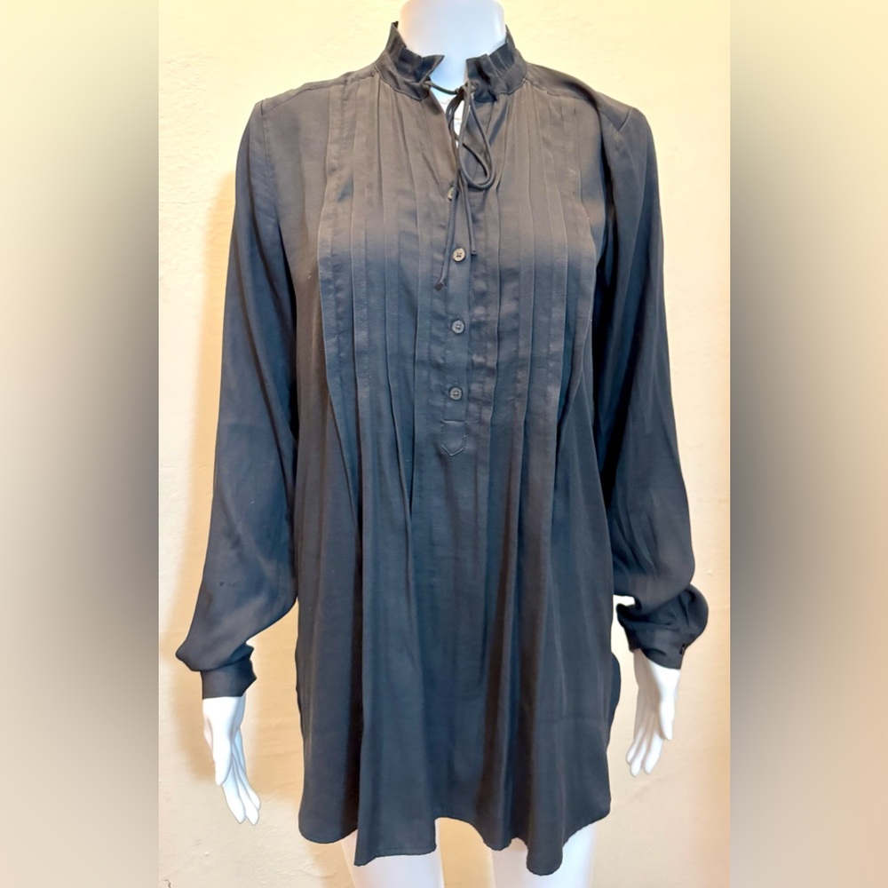 Ann Taylor LOFT Charcoal Pintuck Long Sleeve Tunic Top – size XS
